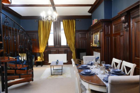The Old Brewery Boardroom - Winchester City Centre - Unique Property - Free Parking - Sleeps 6 - by XPlus Stays